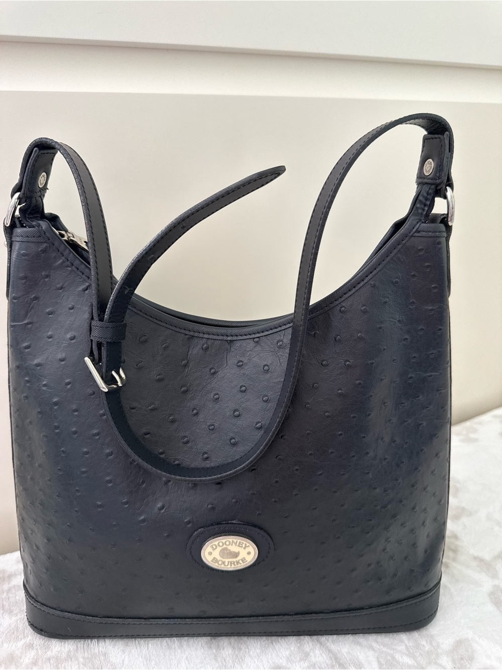 EUC Vintage Dooney & Bourke Black Ostrich Leather Shoulder Bag Hobo Made in USA